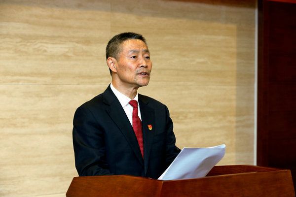 AG一飞冲天集团一届一次全委会选举出新一届辅导集体 斯泽夫当选AG一飞冲天党委书记